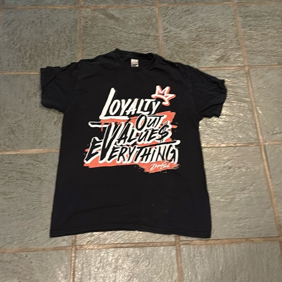 Gildan Other - Black printed tshirt